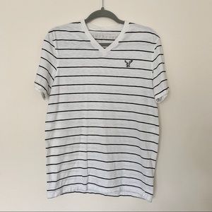 Men’s American Eagle V-Neck